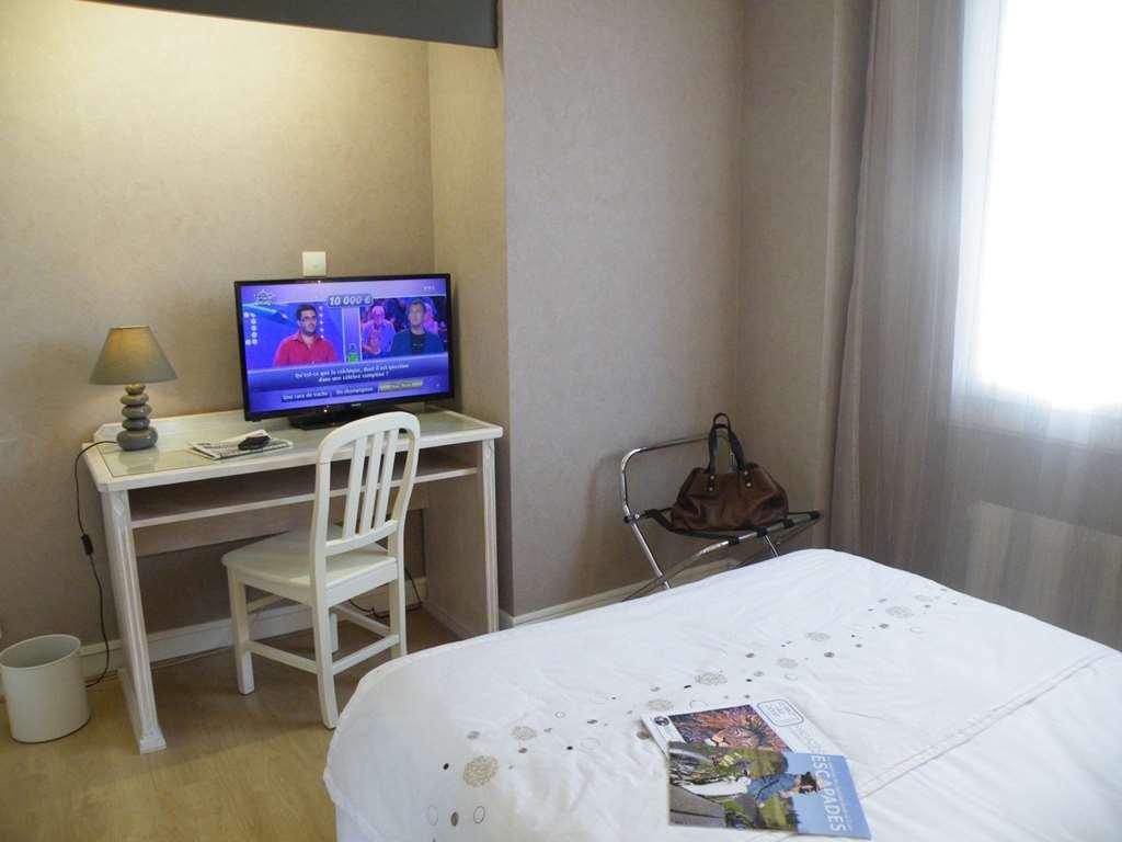 Brit Hotel Roanne - Le Grand Hotel Ruang foto