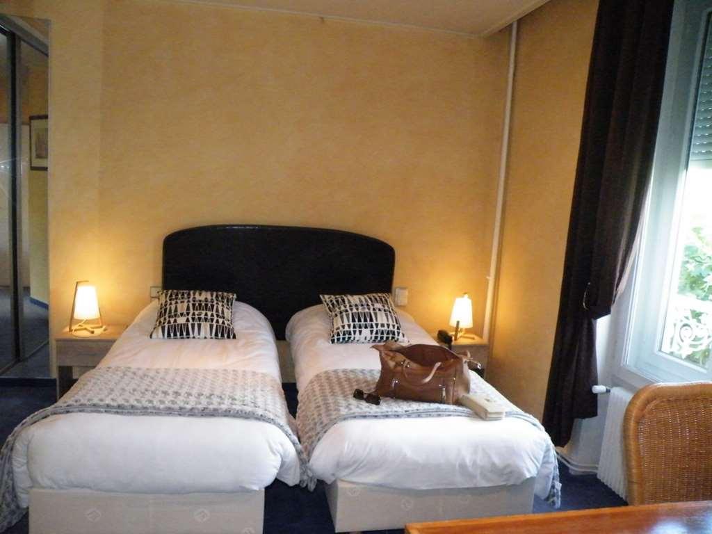 Brit Hotel Roanne - Le Grand Hotel Ruang foto