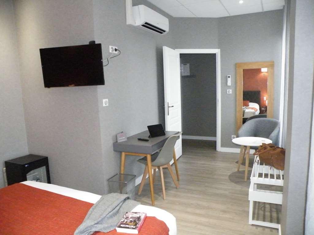 Brit Hotel Roanne - Le Grand Hotel Ruang foto